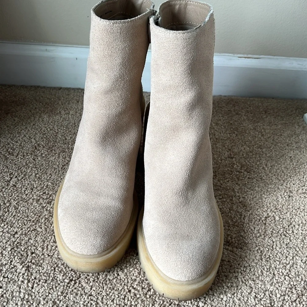 Dolce Vita Tan Suede Gum Sole Heeled Ankle Boots - Picture 4 of 9